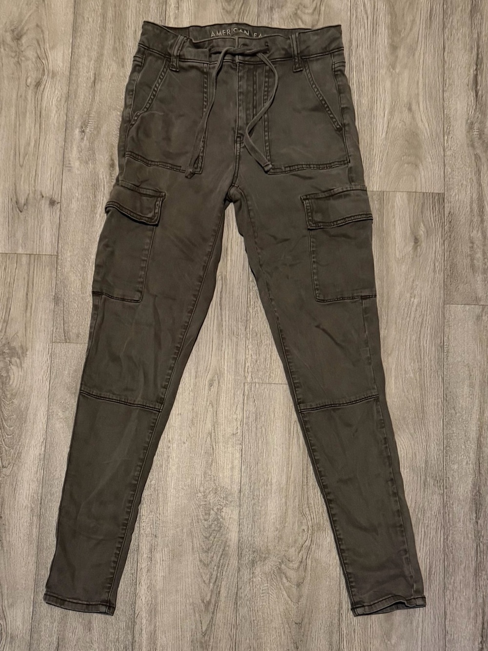 American Eagle Women's Size 2 Jegging Cargo Pants Stretch Skinny Leg Green